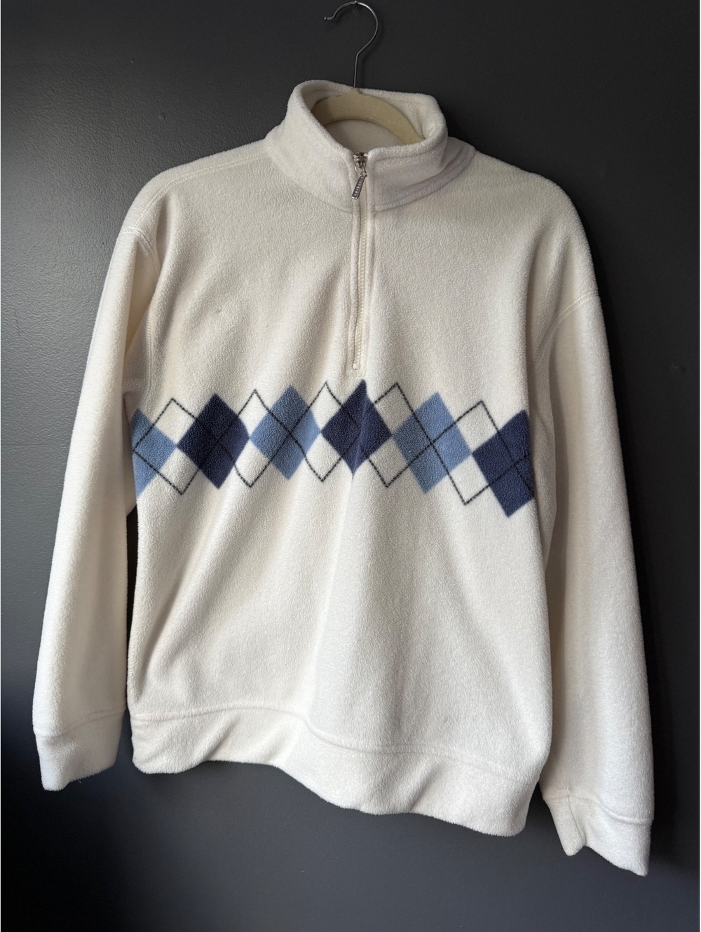 IZOD White Fleece Pullover with Blue Argyle Pattern, Size Small